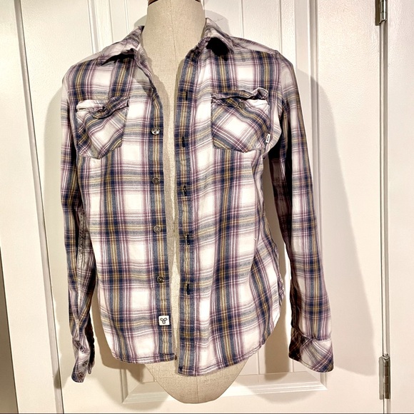Aritzia Tops - TNA Aritzia Plaid Flannel Buttoned Long Sleeve Top